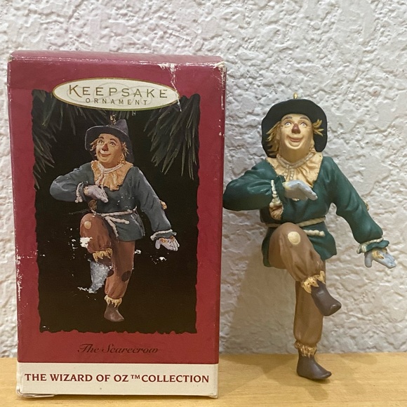 Vintage 1994 Hallmark Keepsake Wizard Of OZ Scarecrow Ornament - Picture 1 of 9